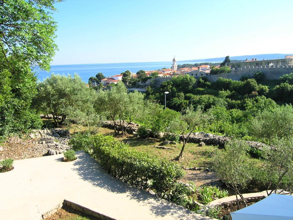 Apartments Dagmar Krk Town Dış mekan fotoğraf