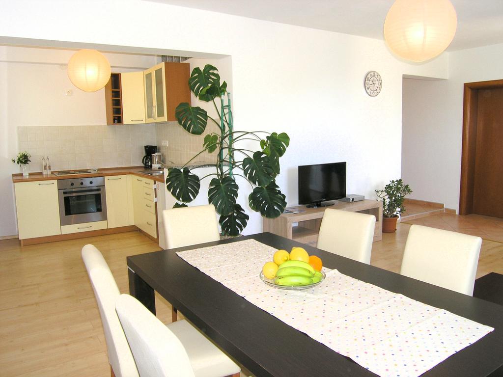 Apartments Dagmar Krk Town Dış mekan fotoğraf