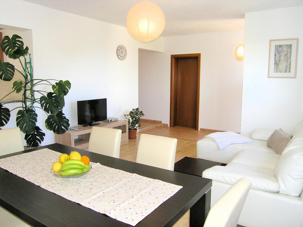Apartments Dagmar Krk Town Dış mekan fotoğraf